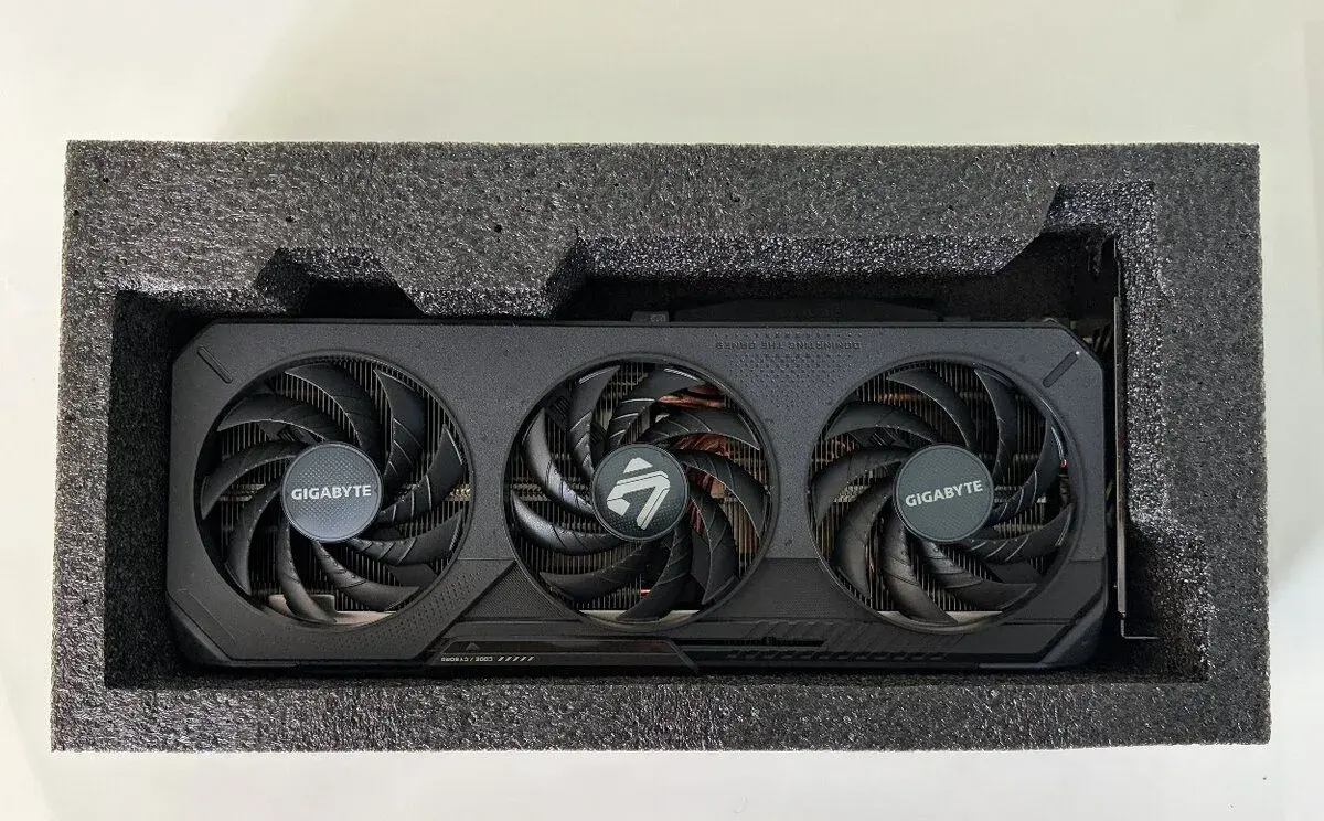 Gigabyte Radeon RX 9060 XT GAMING OC 16GB