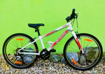 Značkové dětské kolo SPECIALIZED 24"(bílá/červená)