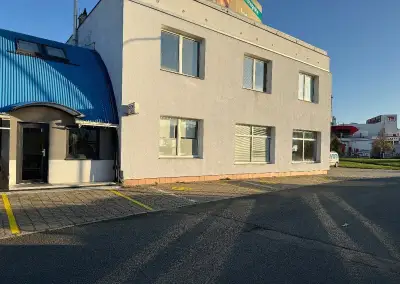 MODERNÍ KLIMATIZOVANÁ KANCELÁŘ 14,4 m² V BRNĚ