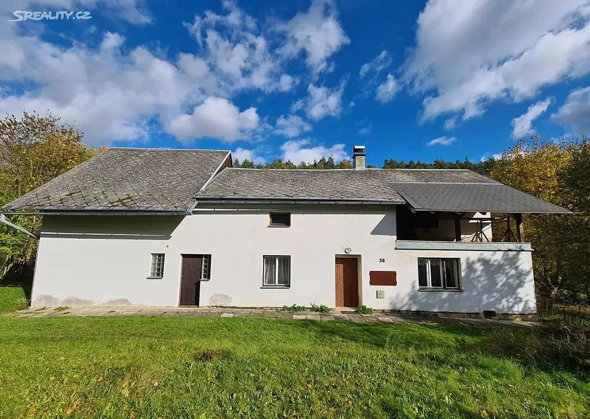 Prodej rodinného domu 283 m², pozemek 4371 m² Jenišovice
