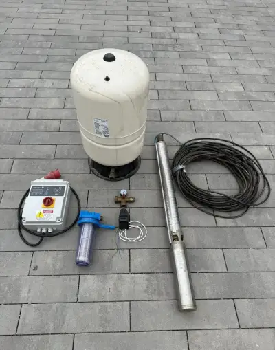 Vodárna vrtaná studna, čerpadlo Grundfos vč. řízení