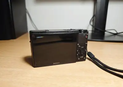 Digitálny kompakt Sony rx-100 III