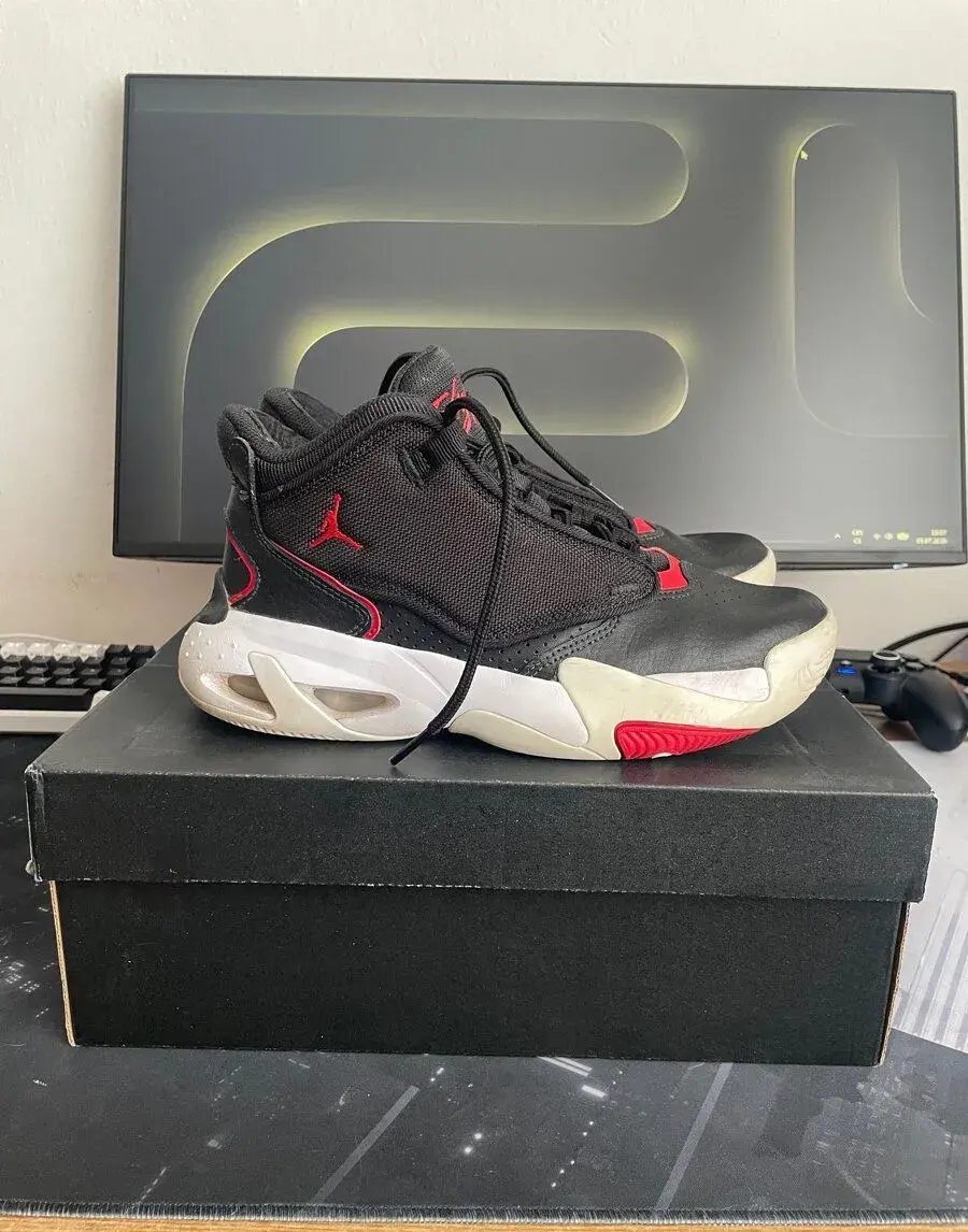 Boty Jordan Max Aura 4 (GS) - Vel. 37,5