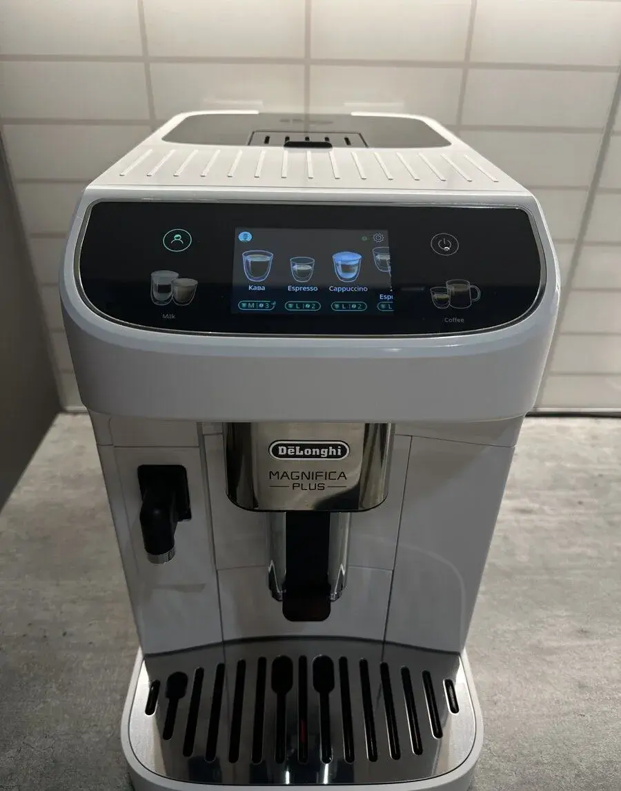 kávovar De’Longhi Magnifica Plus
