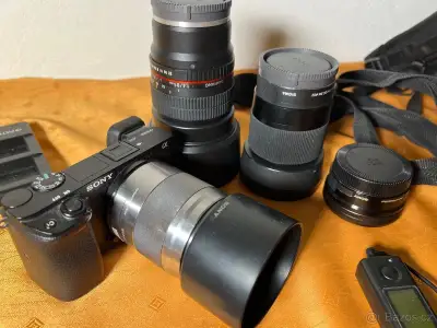 Sony alfa 6300 4K s příslušenstvím