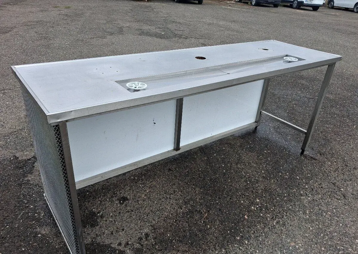 Nerezový výčepní barový stůl 230x70x90cm (bez dřezu)