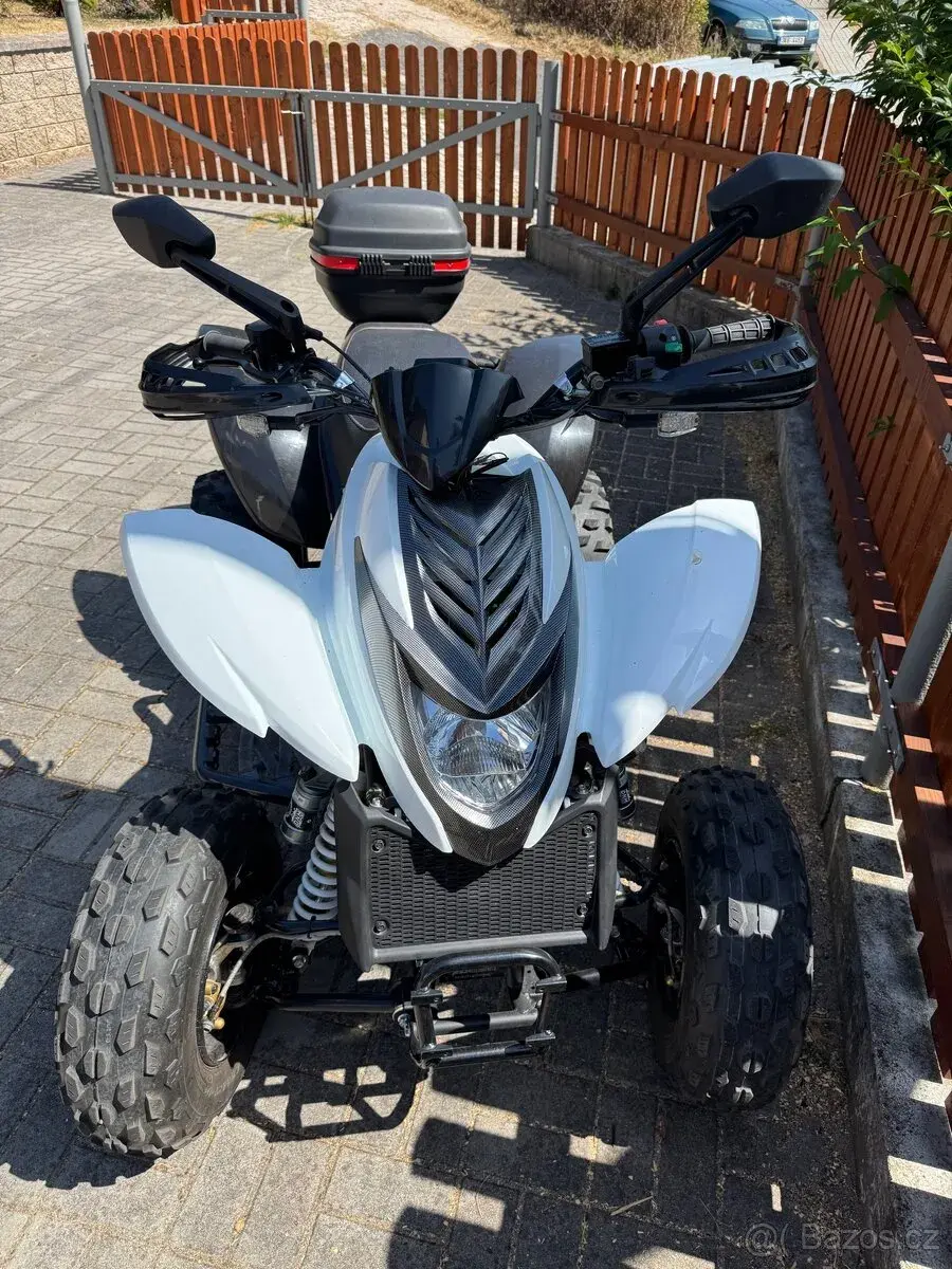 Dinli 300 - r. 2017/12, pouze 1750 km, nová STK(2030)