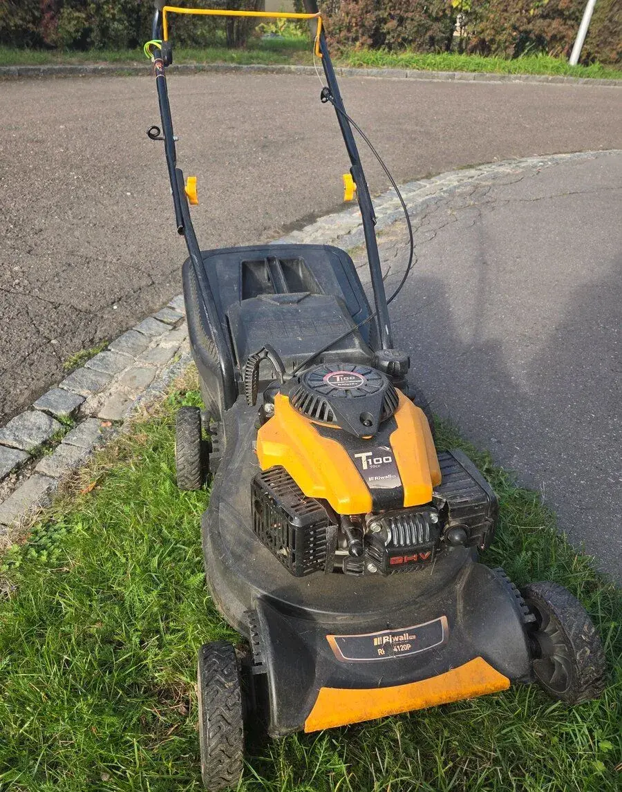 Travní sekačka RIWALL