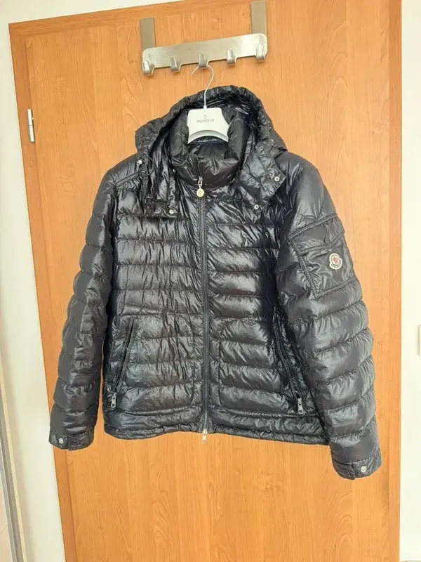 Panska bunda Moncler Lauros