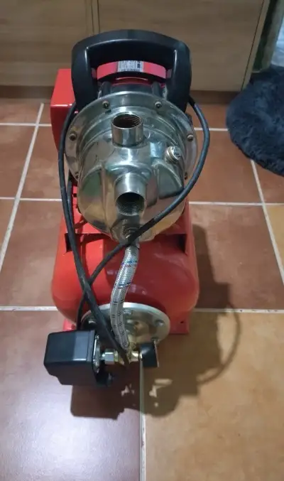 Zahradní vodárna - HECHT 3101 INOX