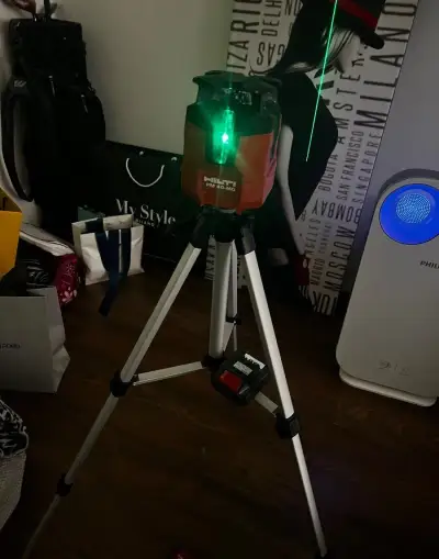 Multiliniový laser Hilti PM 40 MG po kalibraci