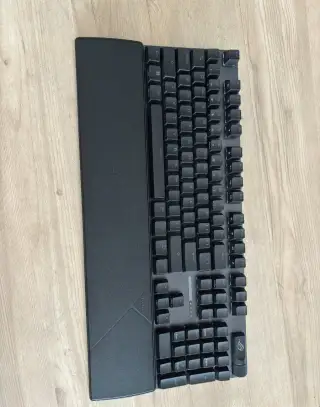 Klávesnice Asus rog strix scope ii