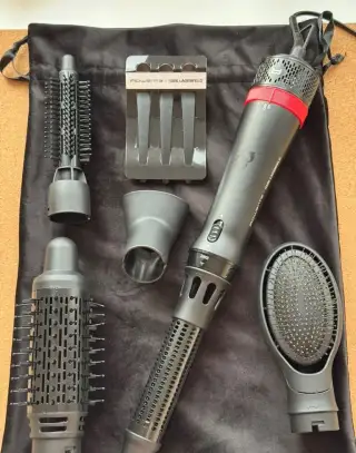 Horkovzdušný kartáč na vlasy ROWENTA x KARL LAGERFELD CF635L