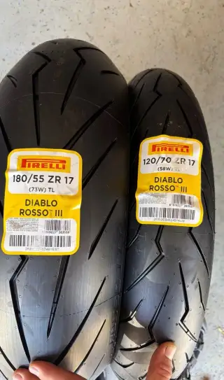 Diablo Rosso 3 120/70-17 a 180/55-17 dot 2026