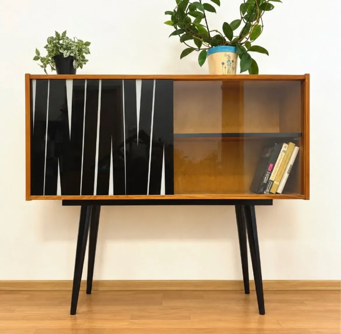 Retro komoda Brusel :