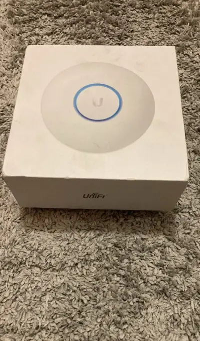 Unifi nanoHD - kompletní balení