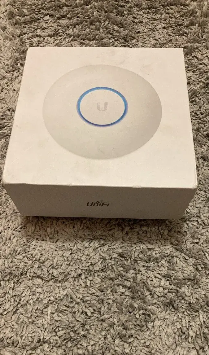 Unifi nanoHD - kompletní balení