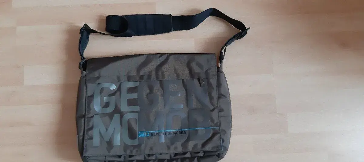 Golla "Gen Mob" Padded Laptop Messenger Bag – Army Green &