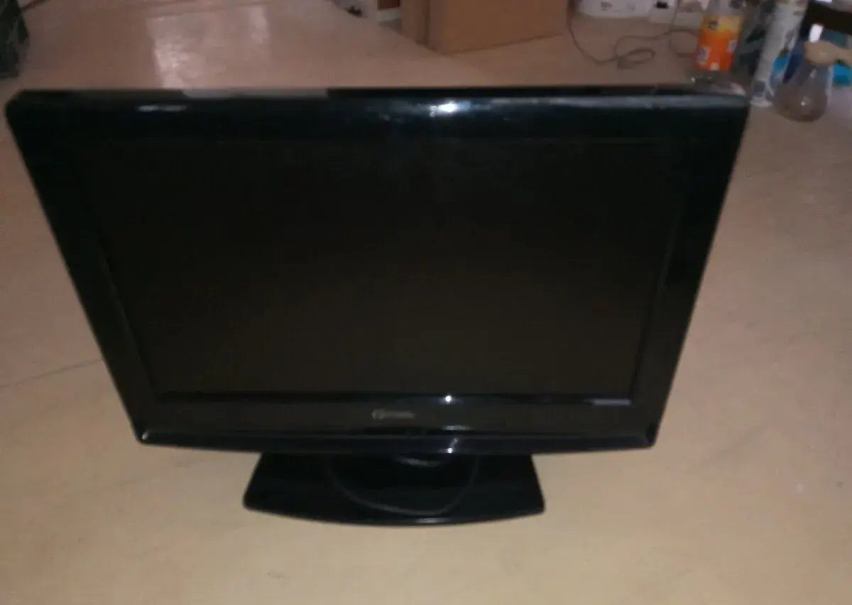 FUNAI LCD color TV - uhlopříčka 48 cm