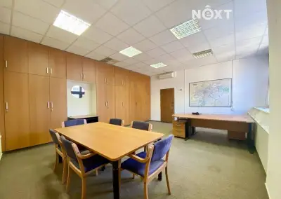 Pronájem komerční Kanceláře, 61㎡