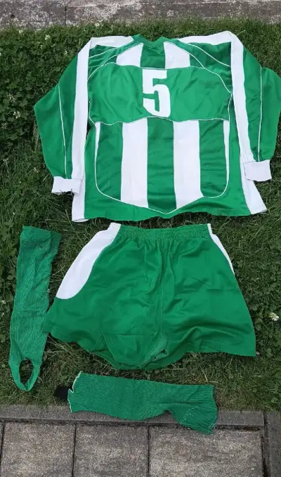 Sada fotbalových dresů zeleno bílá