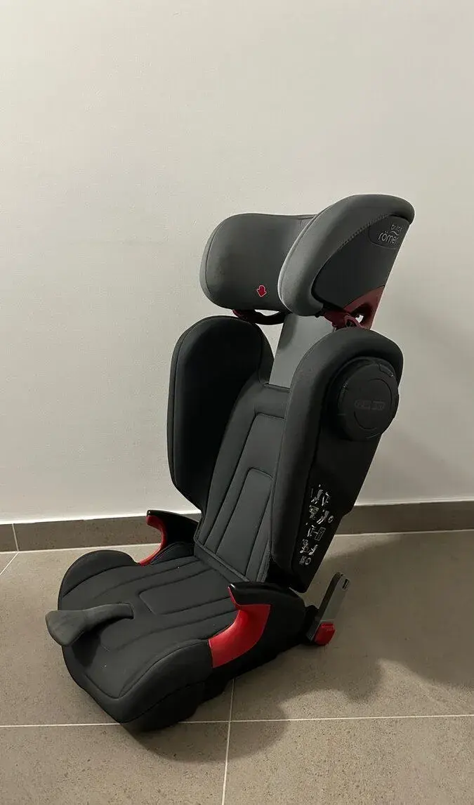Autosedačka Britax Römer s ISOFIXem – šedá