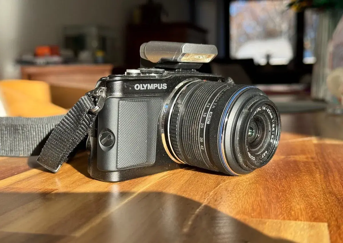 Olympus E-PL5+14-42 mm II R