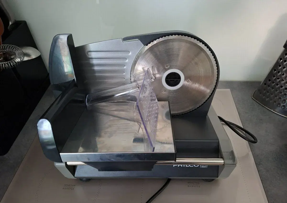 Kuchyňský kráječ Philco PHFS 8010