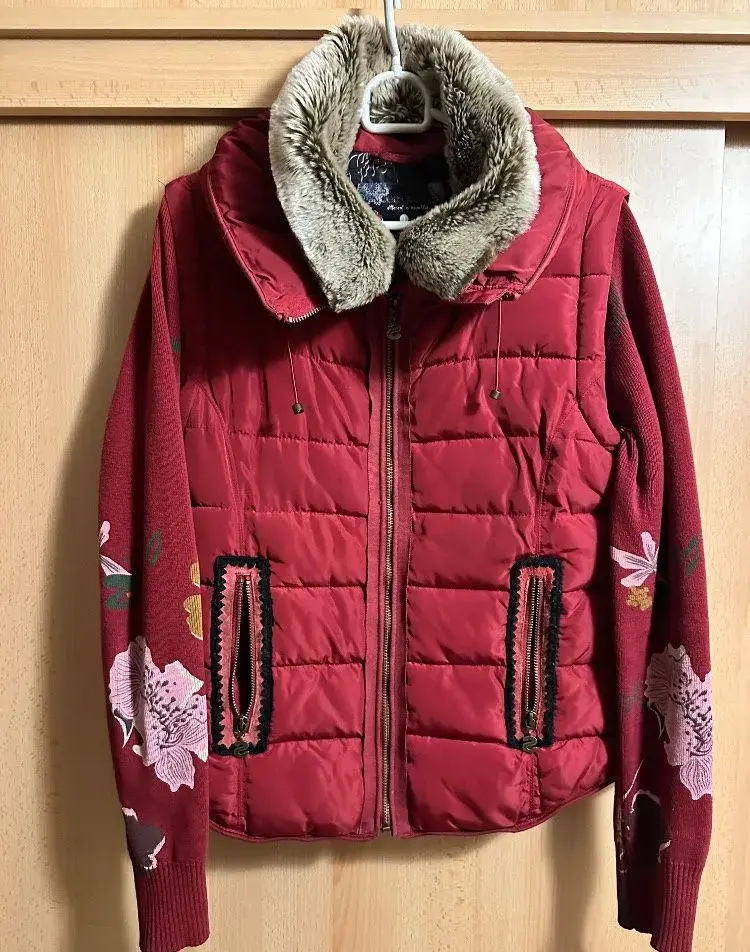značková bunda Desigual 2 v 1 - bunda a vesta