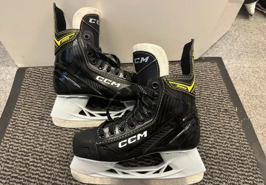 Brusle CCM TACKS 9355, vel. 36/3 D