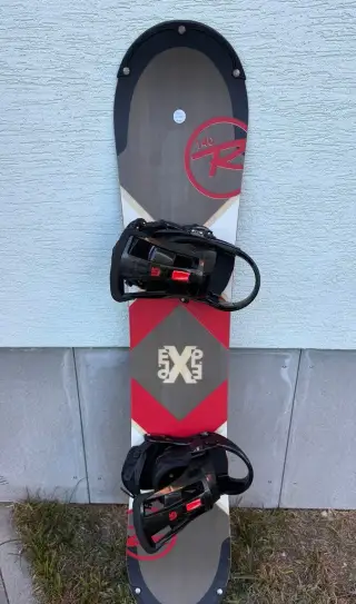 Snowboard Rossignol 140cm s vázáním Burton