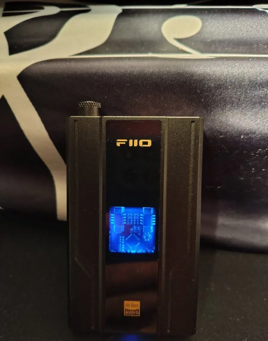FiiO Q11 Hi-Res USB-C 32bit/384 KHz, vlastní baterie