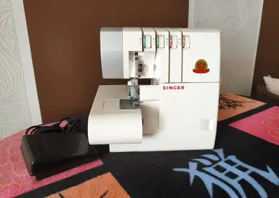 SINGER 14 SH 754 - overlock