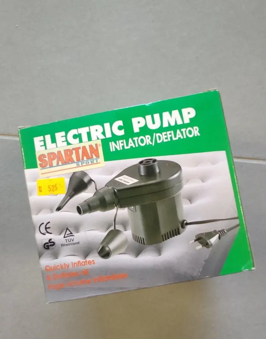 Elektrická pumpa k nafukování matrací, apod. + koncovky