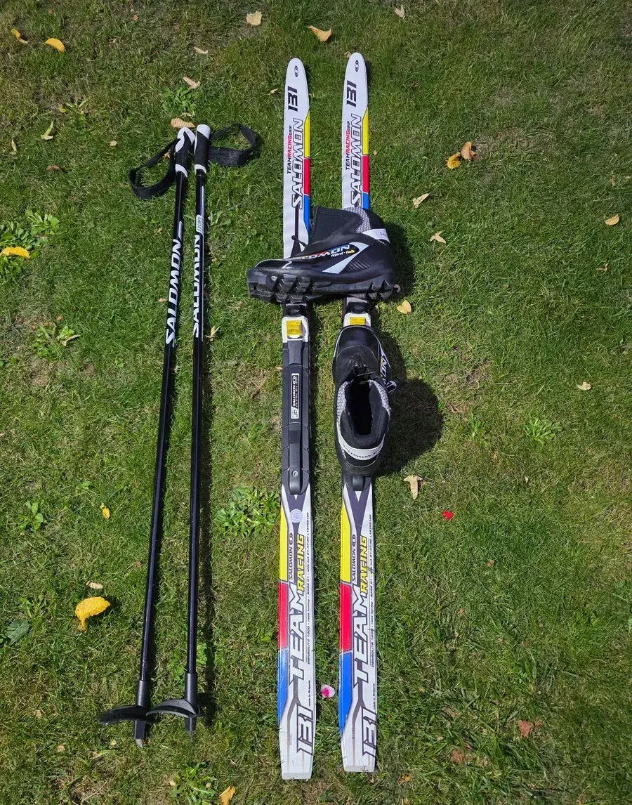 Běžkařský set Salomon běžky 131 cm, hůlky 110 cm a boty