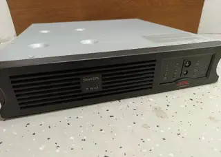 APC RACK SMART UPS 750VA
