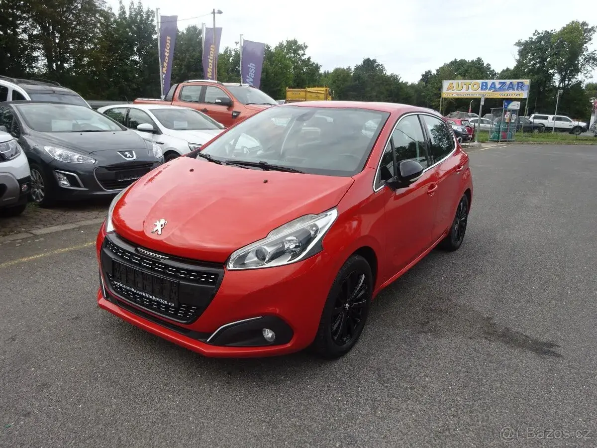 Peugeot 208 – 2015, 99 413 km