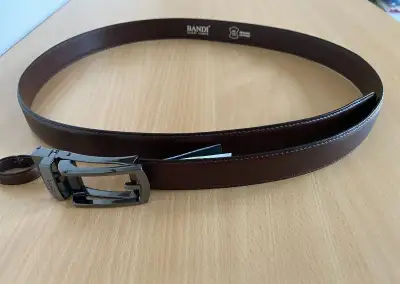 Nový pánský opasek Bandi - hovězí kůže, aut. spona, nastav.