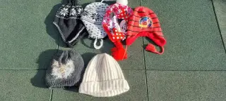 dívčí čepice- ušapky mix