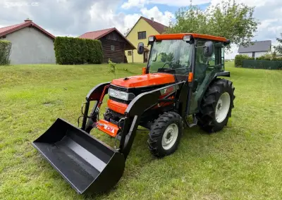 Malotraktor Kubota GL321 s čelním nakladačem 450kg