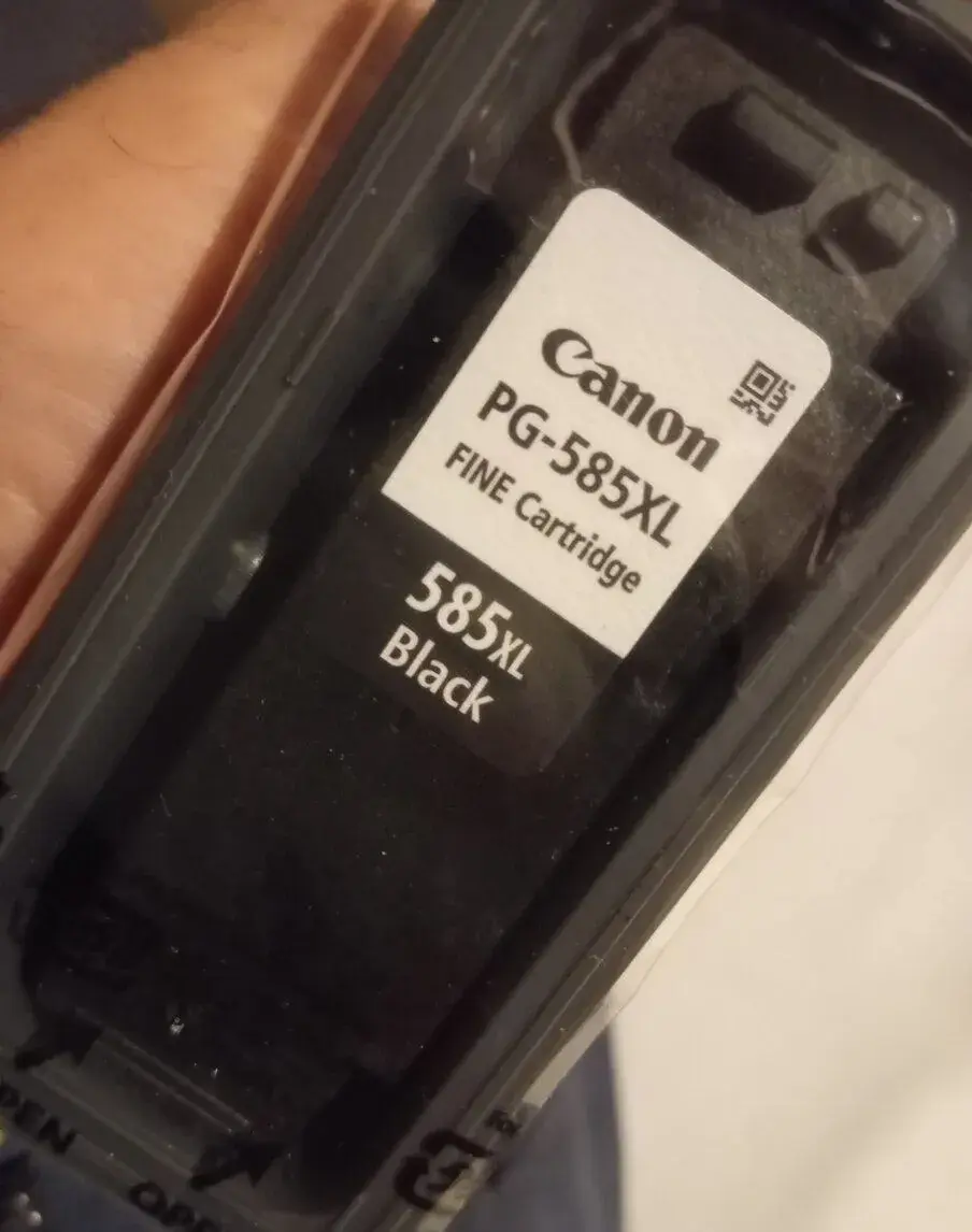 Nová originální cartridge Canon PG-585XL (černá) – zabalená