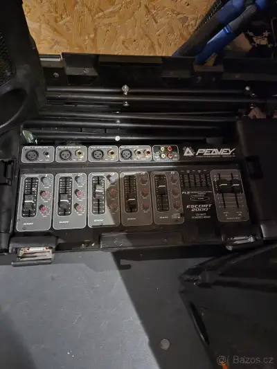 Peavey Escort 2000