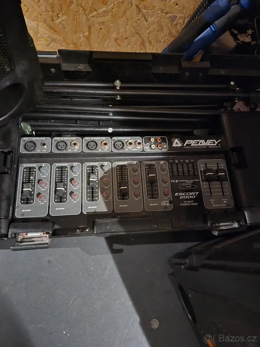 Peavey Escort 2000
