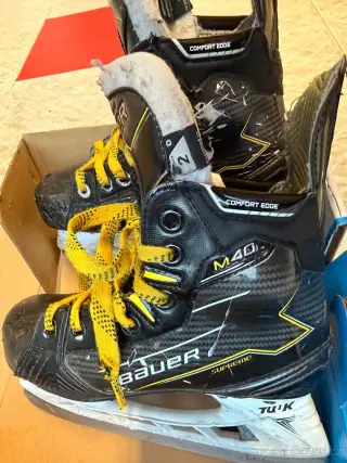 Brusle Bauer Supreme M40, vel. 2D