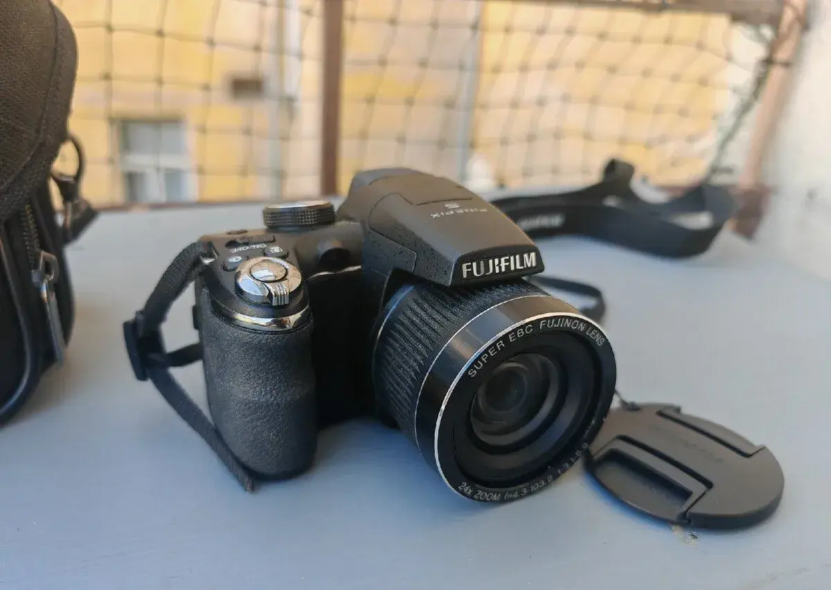 Fujifilm FinePix S3200