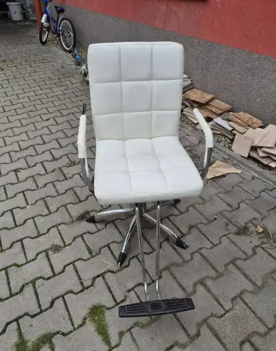 Kadeřnické kreslo hydraulické polohovací - bílé