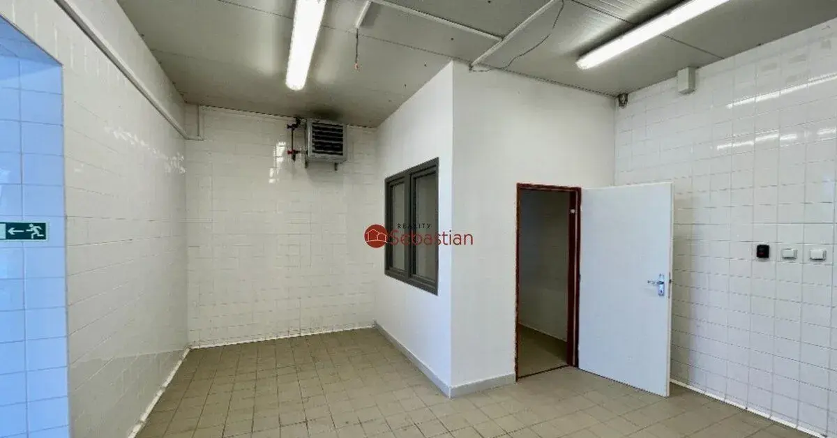 K pronájmu multifunkční komerční prostor v areálu BIO Jičín
