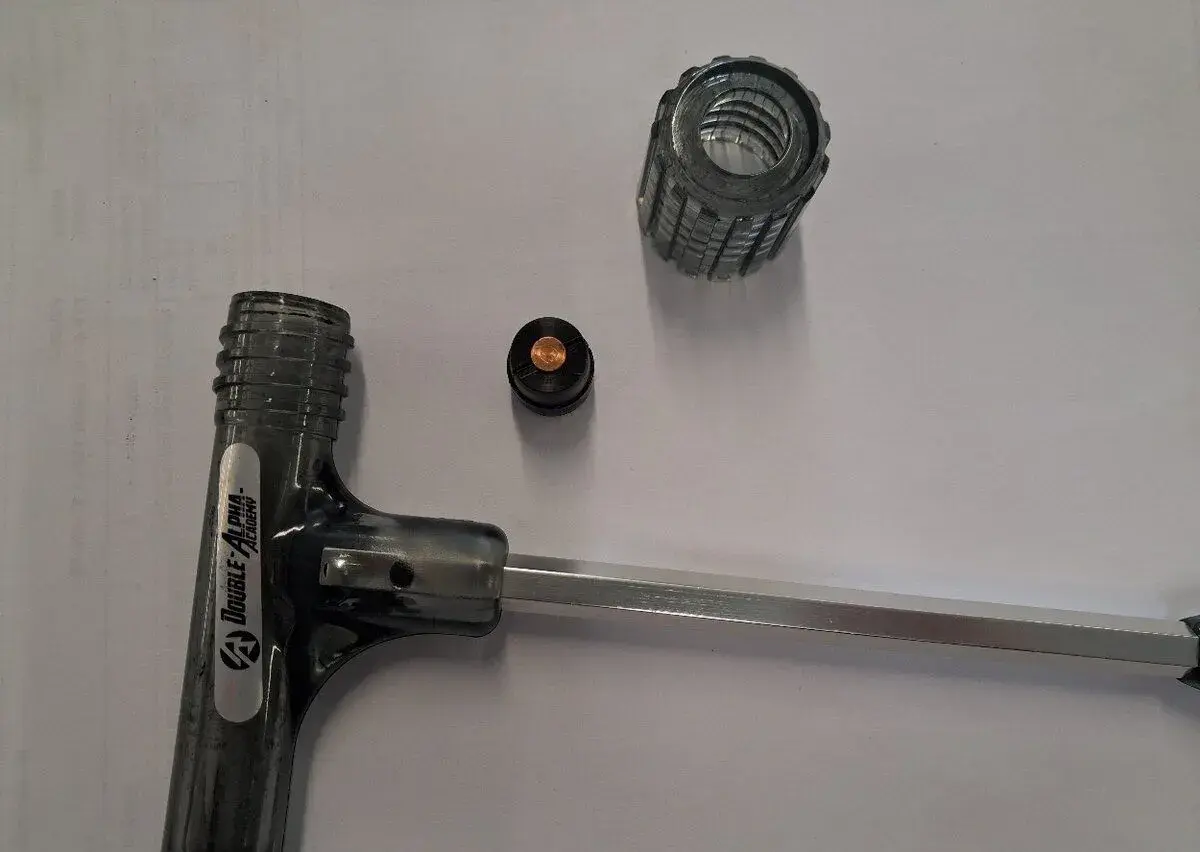 matrice pro přebíjení a delaboraci .22 LR & 6mm Flo