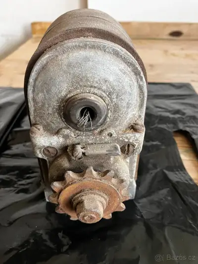 ERFA Z1 - magnetka na starý motocykl nebo stabilní motor