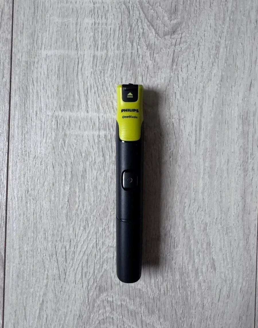 Philips OneBlade 360 QP4530 holící strojek s nabíječkou